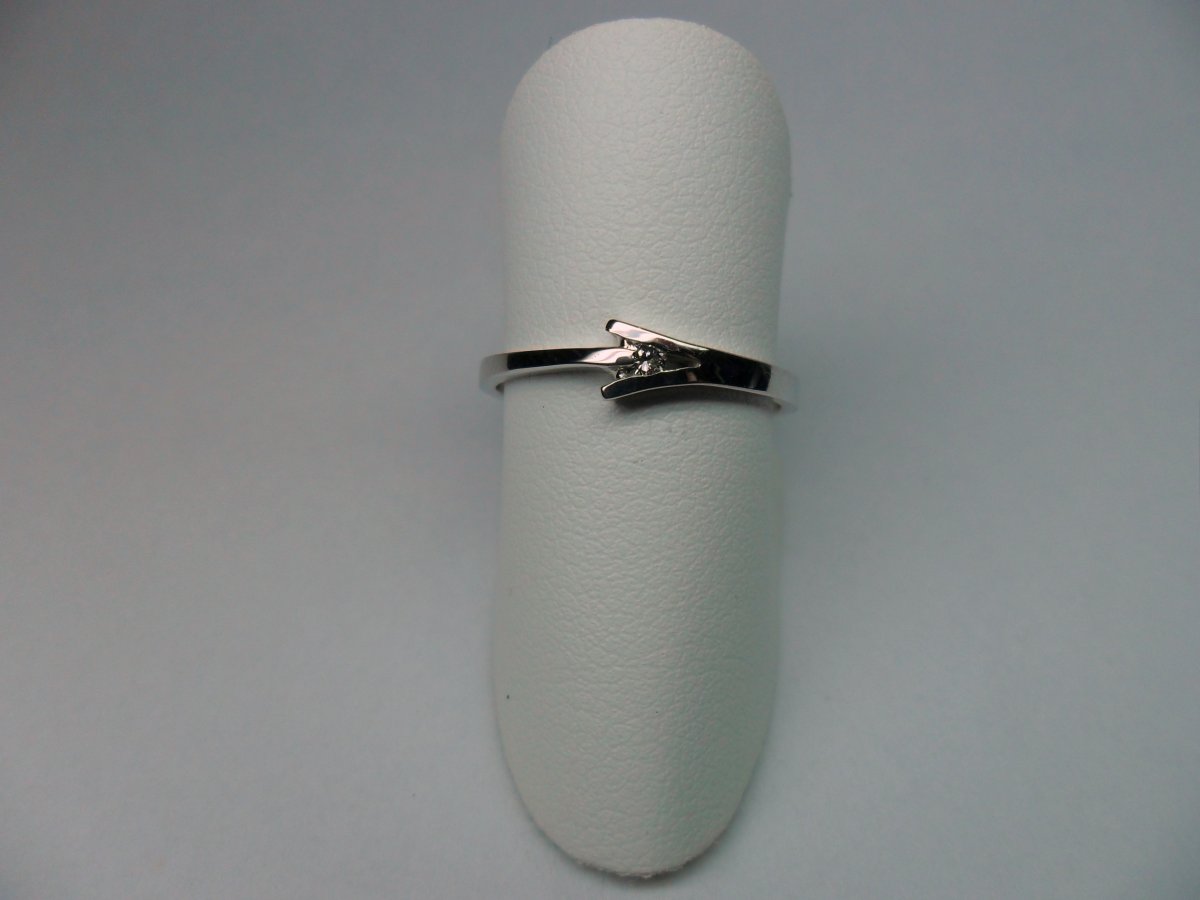 V-Spleet Ring Witgoud 0.04 crt.